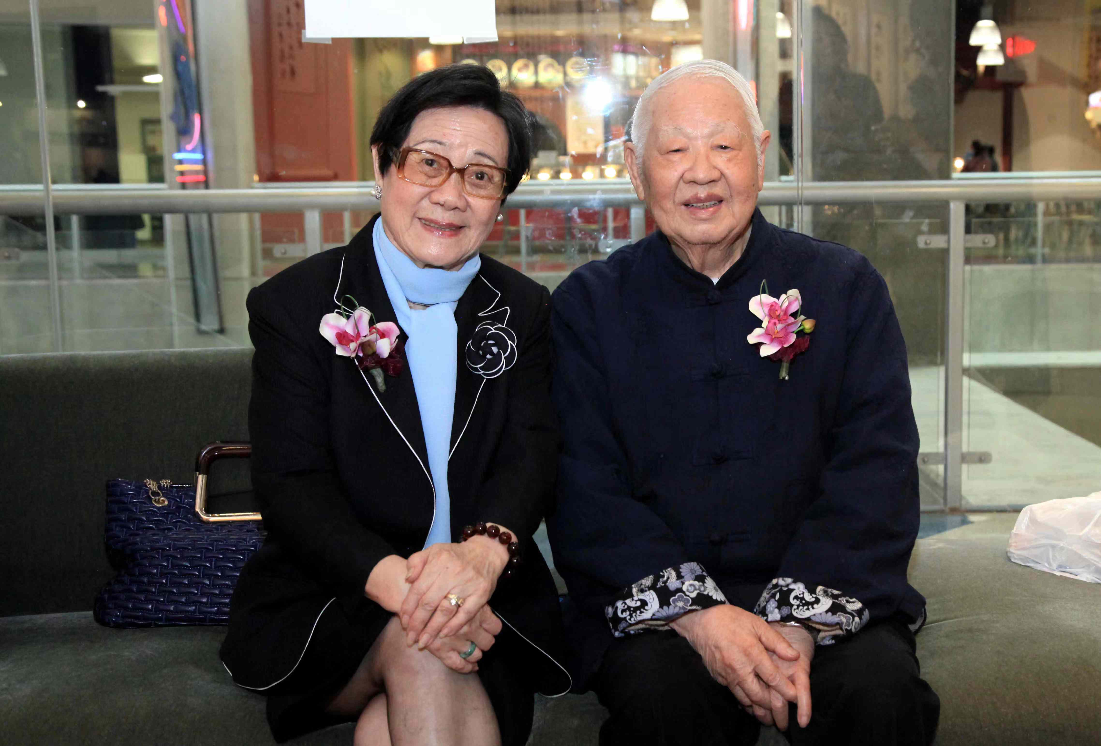 洛夫先生与陈琼芳师母，六十年如一日的爱情，亲情，与恩情