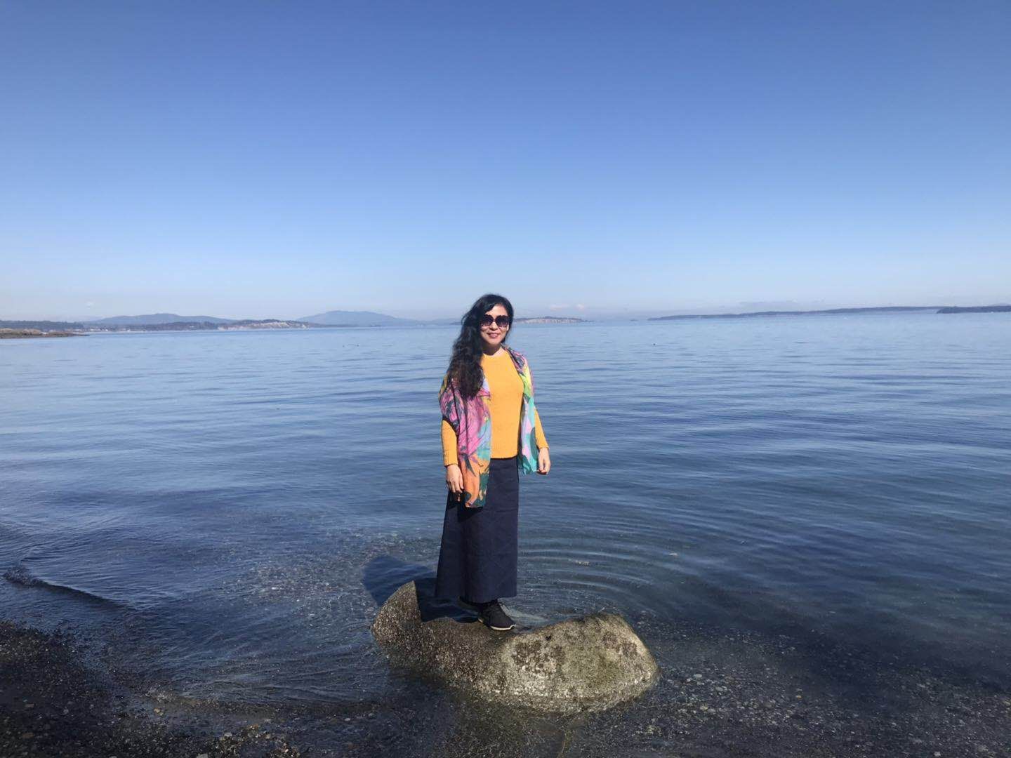 2019年3月30日上午，Balmacarra海边公园。不管在水一方，还是在水中央。冯玉。