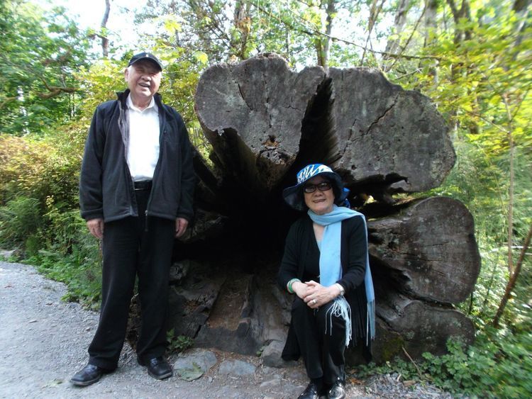 洛夫伉俪来访维多利亚，参观金溪