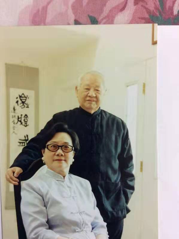 陈琼芳师母与洛夫先生