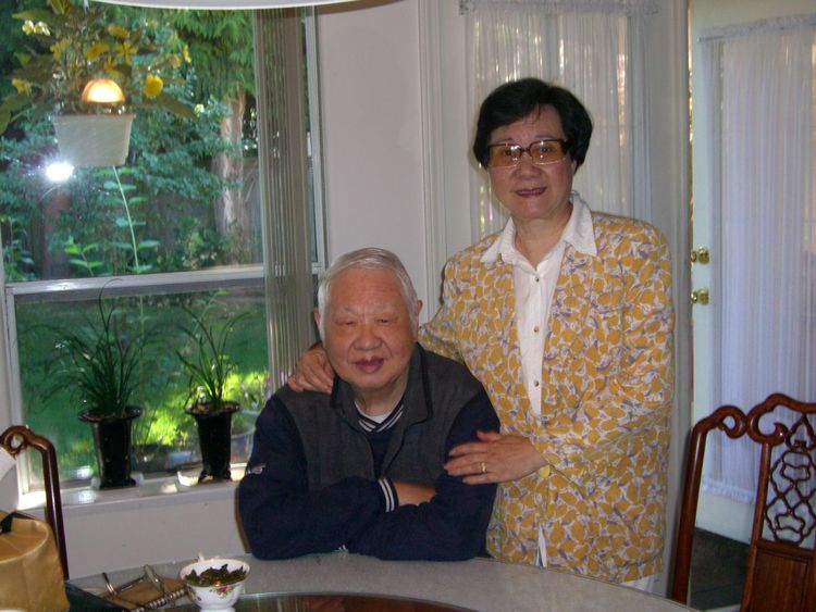 2007年9月10日，洛夫先生与陈琼芳师母在雪楼